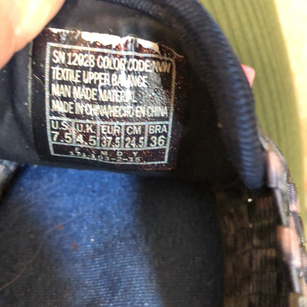 Sketcher brand slip on shoes - Picture 5 of 6